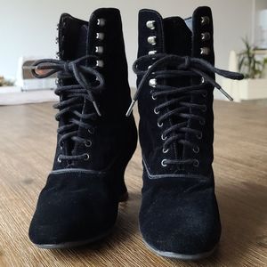 Le chateau suade lace-up boots